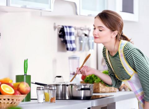 Kvalitné sady hrncov od značky Royalty Line, Blauman a Zurrichberg. Vyčarujte vo svojej kuchyni chutné a zdravé jedlá bez veľkej námahy.