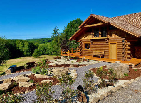 Luxusný Alaska zrub pre 12 osôb uprostred Štiavnických vrchov, dokonalé spojenie s prírodou.