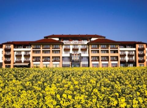 Nechajte sa hýčkať v nádhernom 4* hoteli Caramell v orientálnom štýle v maďarskom Büku s polpenziou a neobmedzeným luxusným wellnessom. 