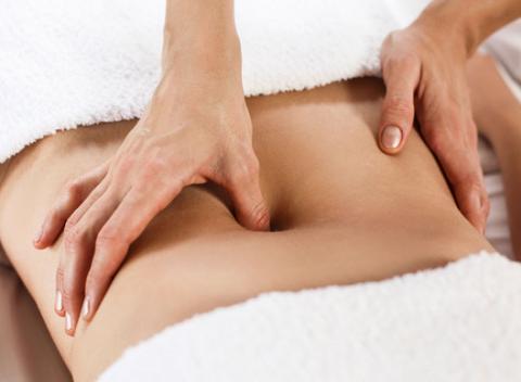 Klasická masáž, reflexná masáž alebo bankovanie. Zverte svoje telo do rúk odborníka a doprajte si príjemný oddych a uvoľnenie.