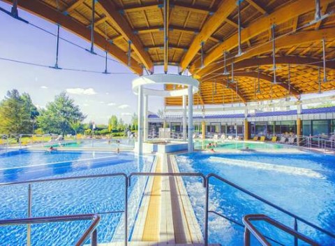 Pobyt pri slávnych termáloch Bükfürdő v penzióne Bajor*** s raňajkami, bazénom a privátnou saunou.