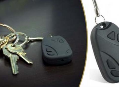 Minikamera a fotoaparát v tvare diaľkového ovládania od automobilu. Perfektné skryté zariadenie na záznam obrazu a zvuku!