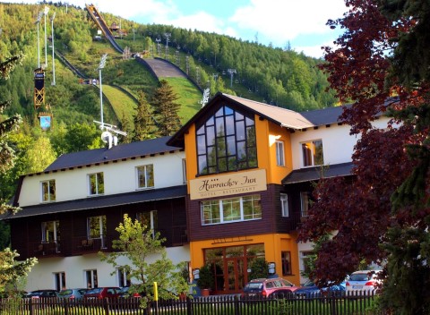 Nezabudnuteľný víkend pre dvoch v centre Harrachova s raňajkami v cene.