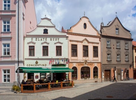 Víkend pre dvoch v srdci juhočeského mesta Jindřichův Hradec s raňajkami.