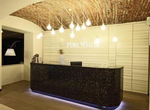 Vychutnajte si všetky pražské atrakcie vďaka komfortnému ubytovaniu v modernom hoteli Pure White**** s výbornou dostupnosťou do mesta. 