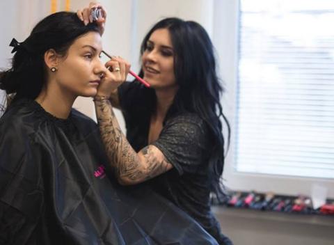 Chcete sa naučiť niečo nové? Absolvujte skvelý workshop ayurvédskej masáže, manikúry alebo módy a krásy vo Fame.sk.