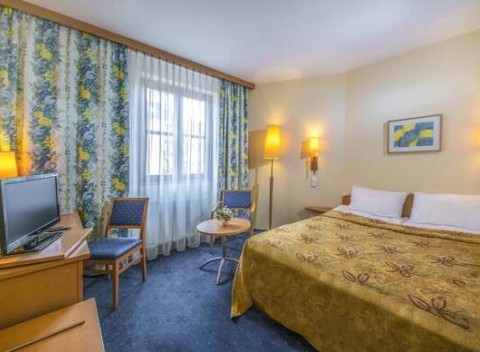 Corvin Hotel Budapest - Sissi Wing*** blízko centra s bohatými bufetovými raňajkami.