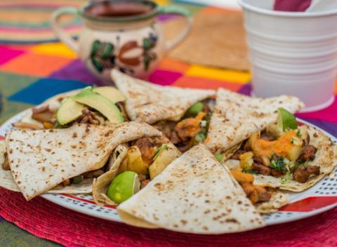 Pravá mexická kuchyňa pre dvoch v reštaurácii Blue Agave v historickom centre mesta. Doprajte si exotické pochúťky. 