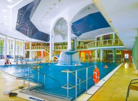 Zažite pohodovú rodinnú dovolenku vo Františkových Lázních. Pobyt v apartmáne penziónu Natálie s fľašou sektu a vstupom do Aquafora. 