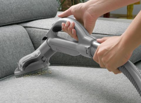 Tepovanie sedacej súpravy. Svieži nádych čistoty pre vašu domácnosť. Zbaví vás  roztočov, odumretej kože, ochráni pred chorobami. 