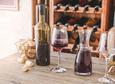 Potešte všetky svoje zmysly! Degustácia slovenských vín Hulanský v ADRIANA kaviarni v ROSUMe.