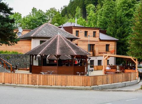 Nalaďte sa na vlnu relaxu ​​a vyrazte na 3 dni do Sport & Relax areálu Bozeňov, kde vás už čaká pohodlné ubytovanie, wellness a polpenzia.