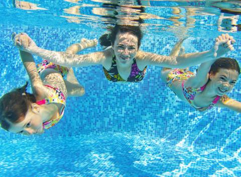 Užite si dokonalý relax v Relax centre Aqua Vital v Opatovciach nad Nitrou. Pobyt pre dvoch s neobmedzeným vstupom do wellness a raňajkami.