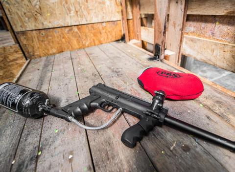 3 hodiny paintballu v bezkonkurenčnom prostredí s novými prekážkami. Odreagujte sa s priateľmi zábavnou formou v štýle Counter Strike.