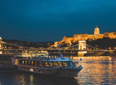 Objavte krásy jedného mesta Budapešť s ubytovaním v Golden Park Hotel****. K tomu uvítací drink, raňajky a neobmedzené wellness.  