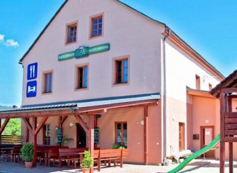 Poďte sa na vlastné oči presvedčiť, že Jeseníky majú čo ponúknuť v každom ročnom období. Skvelý pobyt s polpenziou v penzióne Zlatá Hvězda.