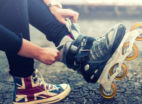 Kompletné vybavenie pre milovníkov kolieskových korčúľ a tenisiek s kolieskami, cez ich servis, až po taliansky športový ruksak Roces.