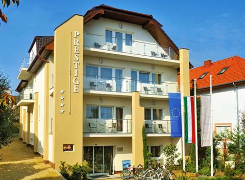 Doprajte si potrebnú dávku odpočinku počas zimy v termálnych kúpeľoch Hévíz. Rodinný pobyt so saunou a raňajkami v Hoteli Prestige Ház****.