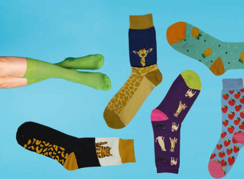 Farebné ponožky, s ktorými sa nudiť nebudete. Milé ponožky plné farieb a zábavných motívov.
