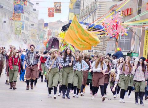 Buďte pri tom a zažite nenapodobiteľnú atmosféru najväčšieho chorvátskeho karnevalu priamo na vlastnej koži v Rijeke! 