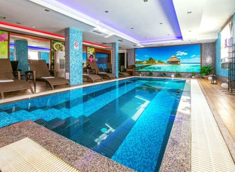 Perfektný wellness pobyt s masážou na brehu Slnečných jazier v Hoteli Sun****.