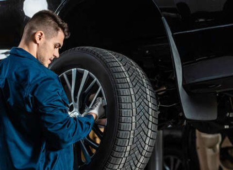 Kompletné prezutie vozidla s vyvážením pneumatík v Auto PRAVDA.