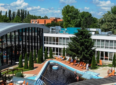 Nechajte sa uniesť na vlnách oddychu a relaxu v maďarských kúpeľoch. Dovolenka v 4* hoteli Pelion Superior Tapolca s wellness a polpenziou.