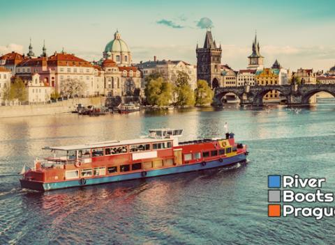 Vychutnajte si pohľad na pražskú metropolu a zažite fantastickú plavbu po Vltave. Hrad, Rudolfinum či Karlov most z inej perspektívy. 