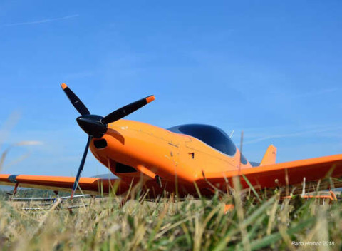 Zážitkový let pre 1 osobu na skvelom dizajnovom lietadle Bristell alebo TECNAM