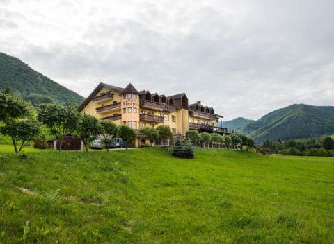 Objavte čaro Malej Fatry s polpenziou a wellness v Hoteli Bránica****.