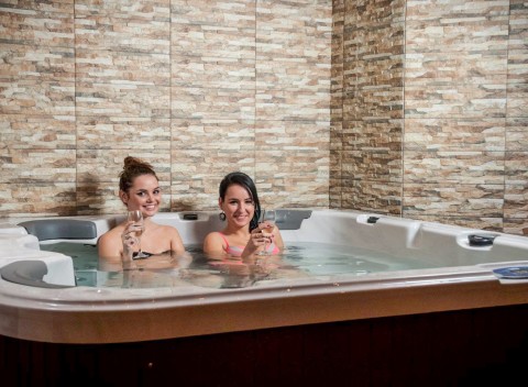 Komárno pre milovníkov relaxácie v Hoteli Banderium *** s privátnym wellness, vstupom do kúpeľov a polpenziou.