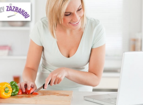 Zdravý životný štýl na nás číha z každej strany. Zdravý 3-mesačný jedálniček – 180 receptov, jednoduché varenie aj pre začiatočníkov.