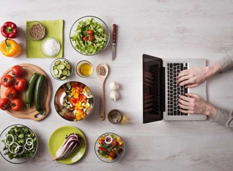 Zdravý 3-mesačný jedálniček - 60 dní, 120 receptov, jednoduché a kreatívne varenie.