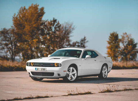 Jedinečný zážitok za volantom nadupaného Dodge Challengera V8 HEMI 5.7l.