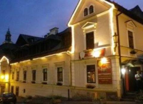 Skvelý romantický pobyt v srdci Štiavnice s neopakovateľnou atmosférou. Galérie, múzeá, hrady, zámky či jazero. 