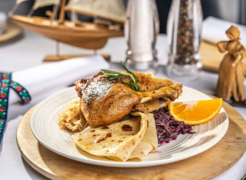 Kačacie alebo husacie hody v reštaurácii Leberfinger na nábreží Dunaja.