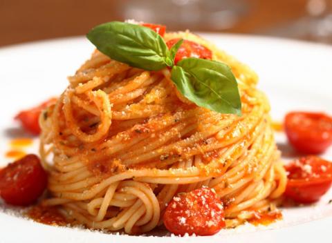 Talianske cestoviny podľa vlastného výberu. Vyberte sa za vôňou výborných cestovín do Manolo Restaurant v centre Nitry. 