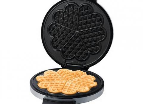 Fantastický vaflovač Steba WE pre 5 vaflí v tvare srdca s priemerom 16,5 cm, s nízkym obsahom tuku pri pečení, vďaka antiadheznému povlaku. 