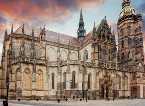 Doprajte relax telu i duši. Priamo v centre Košíc sa nachádza oddychový wellness raj v penzióne Hradbová, kde sa už tešia na vašu návštevu.