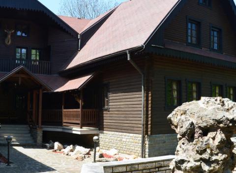 Túžite po dovolenke uprostred nedotknutej prírody? V tom prípade zavítajte do obce Osturňa, označovanej aj ako klenot regiónu Zamagurie. 