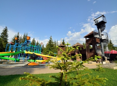 Termálne kúpalisko Goracy Potok v Poľsku - vstúpte do oázy relaxu a zábavy s bazénmi a množstvom atrakcií pre malých i veľkých.