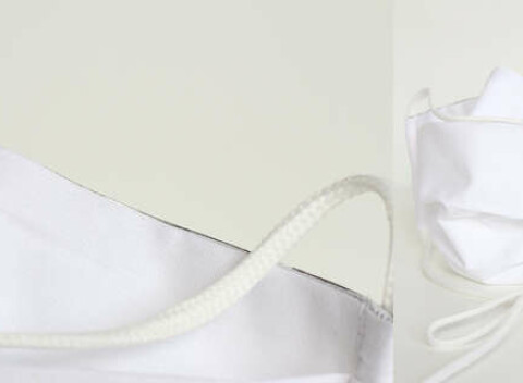 Bavlnené rúško s nanočasticami striebra.  Vydrží až 100 cyklov prania.