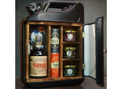 Originálny darčekový kanister Bar Don Papa pre poriadnych chlapov.