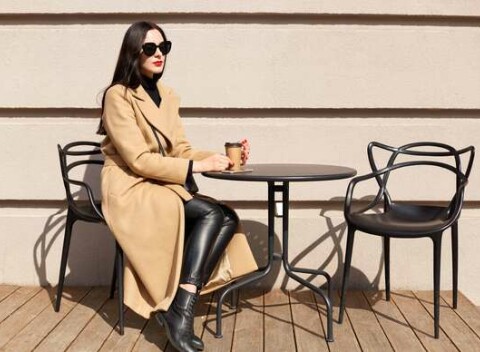 Dámske legíny v imitácii kože - v dvoch rôznych veľkostiach.