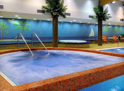 Vyrazte do stovežatej metropoly Praha a užite si pobyt v obľúbenom Wellness hoteli Step**** s raňajkami a vstupom do vodného sveta. 