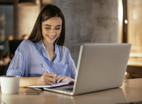 Online kurzy s lektorom naživo - Photoshop, WordPress, Počítačové siete.