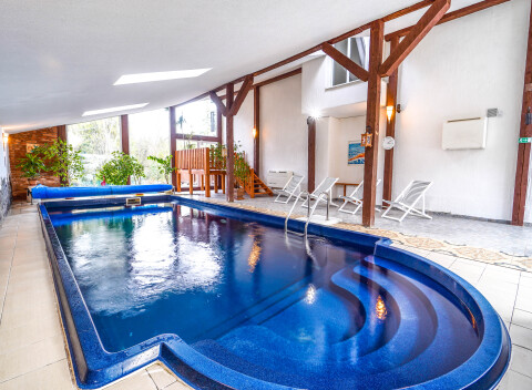 Vysoké Tatry pri ski areáloch v zrubovom domčeku pri Hoteli Nezábudka *** s polpenziou a wellness.