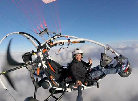 Jedinečný tandemový motorový paragliding okolo Liptovskej Mary so skúseným pilotom.