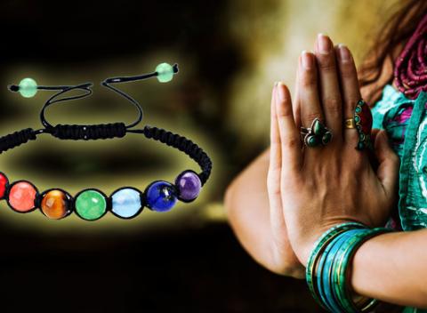 Energetický čakra náramok predstavuje originálny darček pre blízku kamarátku či spriaznenú dušu. Pozitívne vplýva na rôzne choroby.