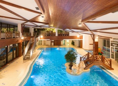 Našli sme raj priamo vo Vysokých Tatrách. Skvelé 3-hodiny vo wellness a luxusná 4-chodová večera pre 2 osoby v Kontakt Wellness Hoteli****.